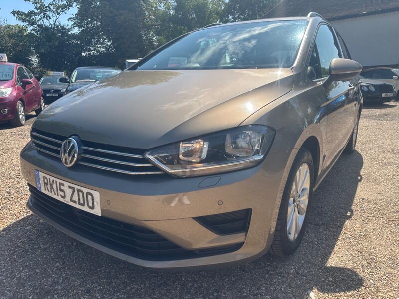 VOLKSWAGEN GOLF SV