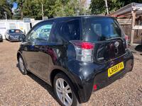 TOYOTA IQ